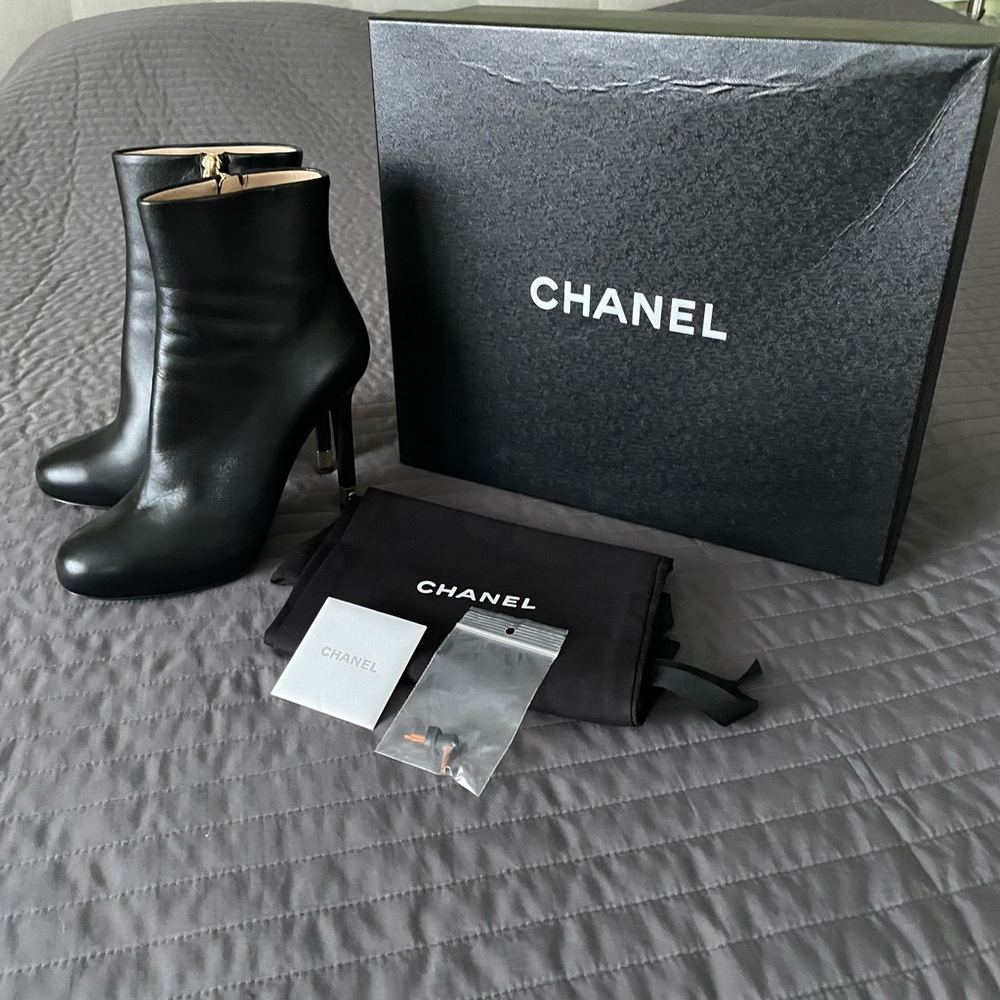 Chanel booties size 37 - Picture 10 of 10